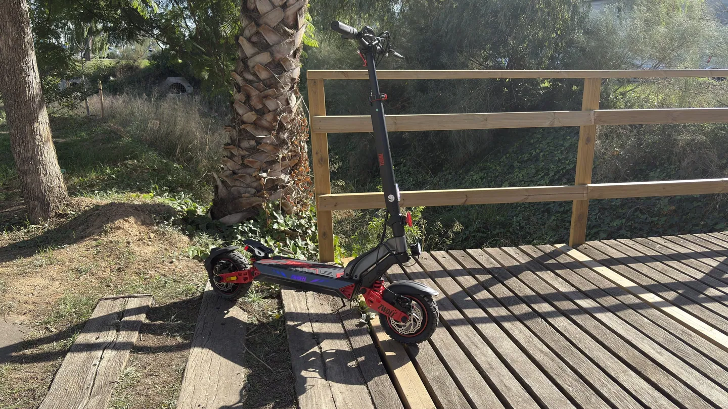Seguro para patinetes eléctricos en España: lo que ES obligatorio, lo que NO… y lo que muchos están entendiendo mal
