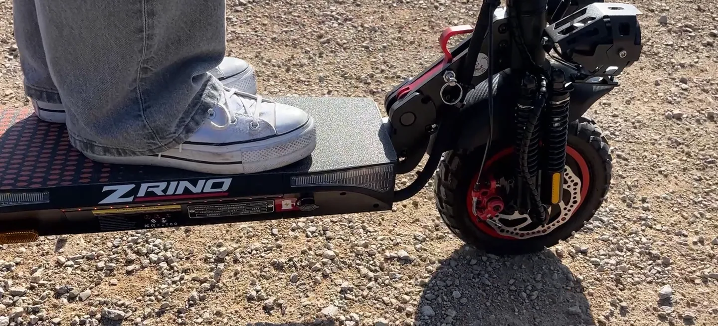 Patinete eléctrico legal en España: la guía definitiva para elegir patinetes certificados y circular sin problemas