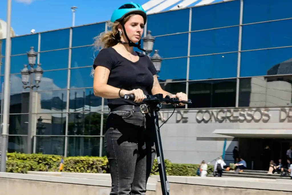 Cómo se carga un patinete eléctrico: pasos y consejos esenciales