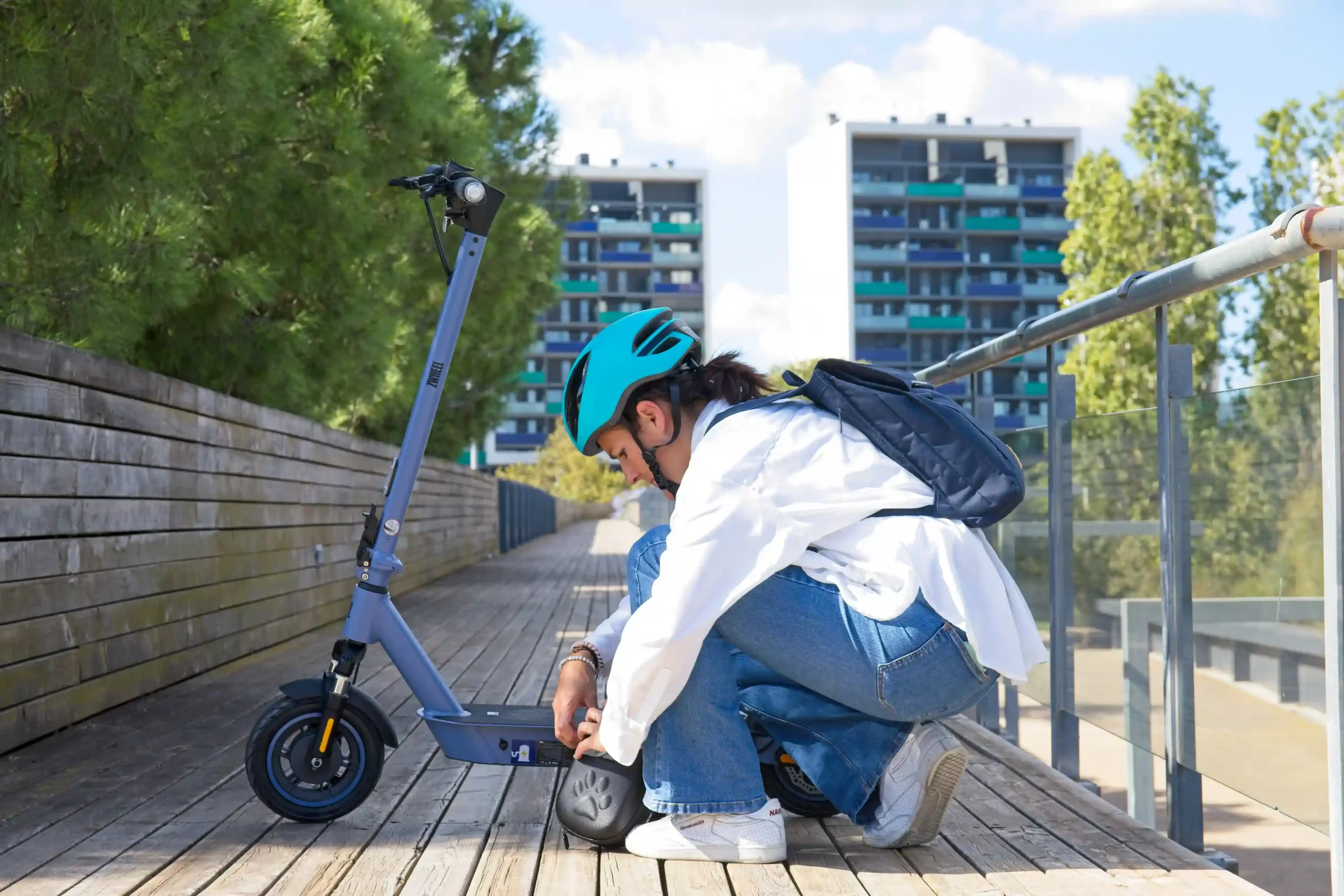 Como limpar scooter elétrico